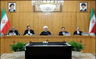 روابط ایران و عراق مستحکم است؛ دیگران قادر به ایجاد اختلال در آن نیستند/ گزارش وزیر اقتصاد از محورهای گسترش روابط اقتصادی با چین/ گزارش رئیس کل بانک مرکزی از روند ادغام بانکهای مربوط به نیروهای مسلح